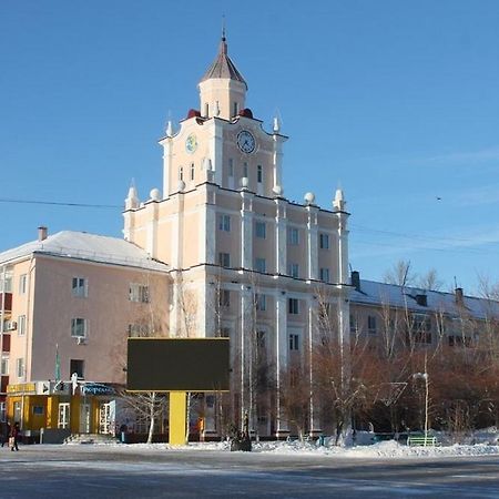 2 Комнатная Квартира Центр Города Костанай Ngoại thất bức ảnh